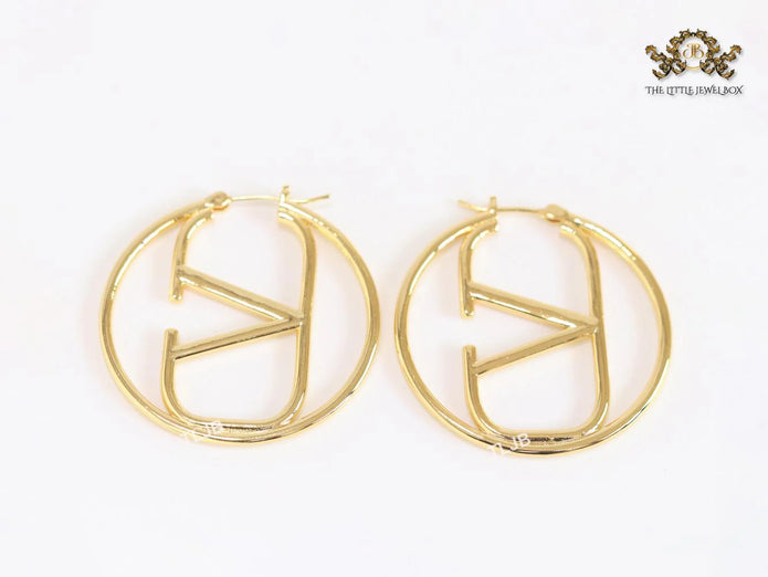 Alphabet vertical V hoops