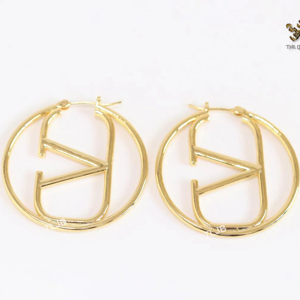 Alphabet vertical V hoops