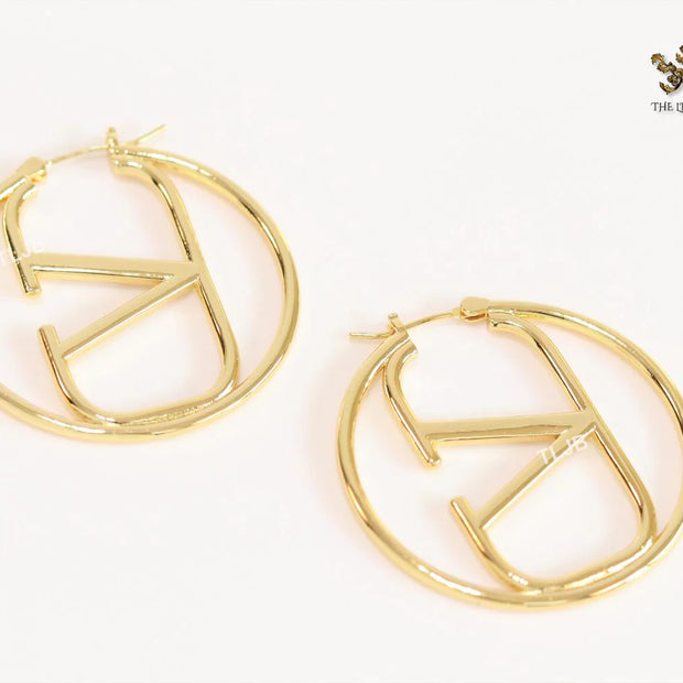 Alphabet vertical V hoops