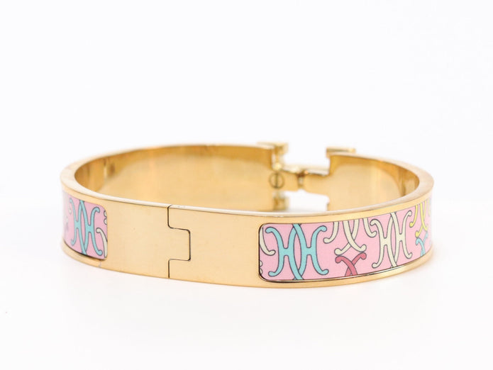 Alphabet H pastel pink bracelet