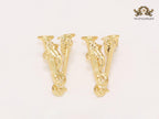 Alphabet V studs with details-big 26MM