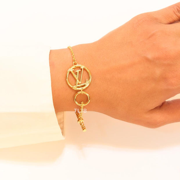 Alphabet L and V sleek bracelet