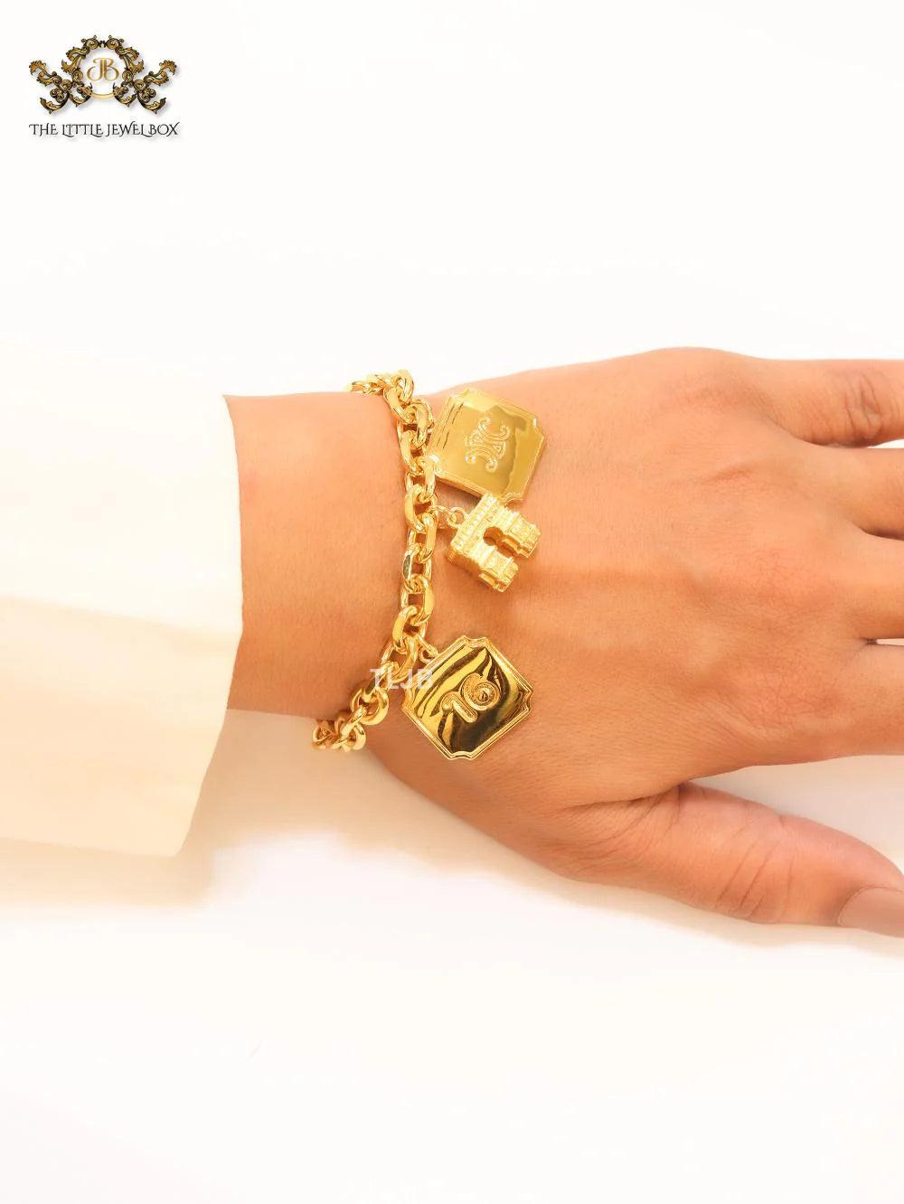 Double C charms bracelet