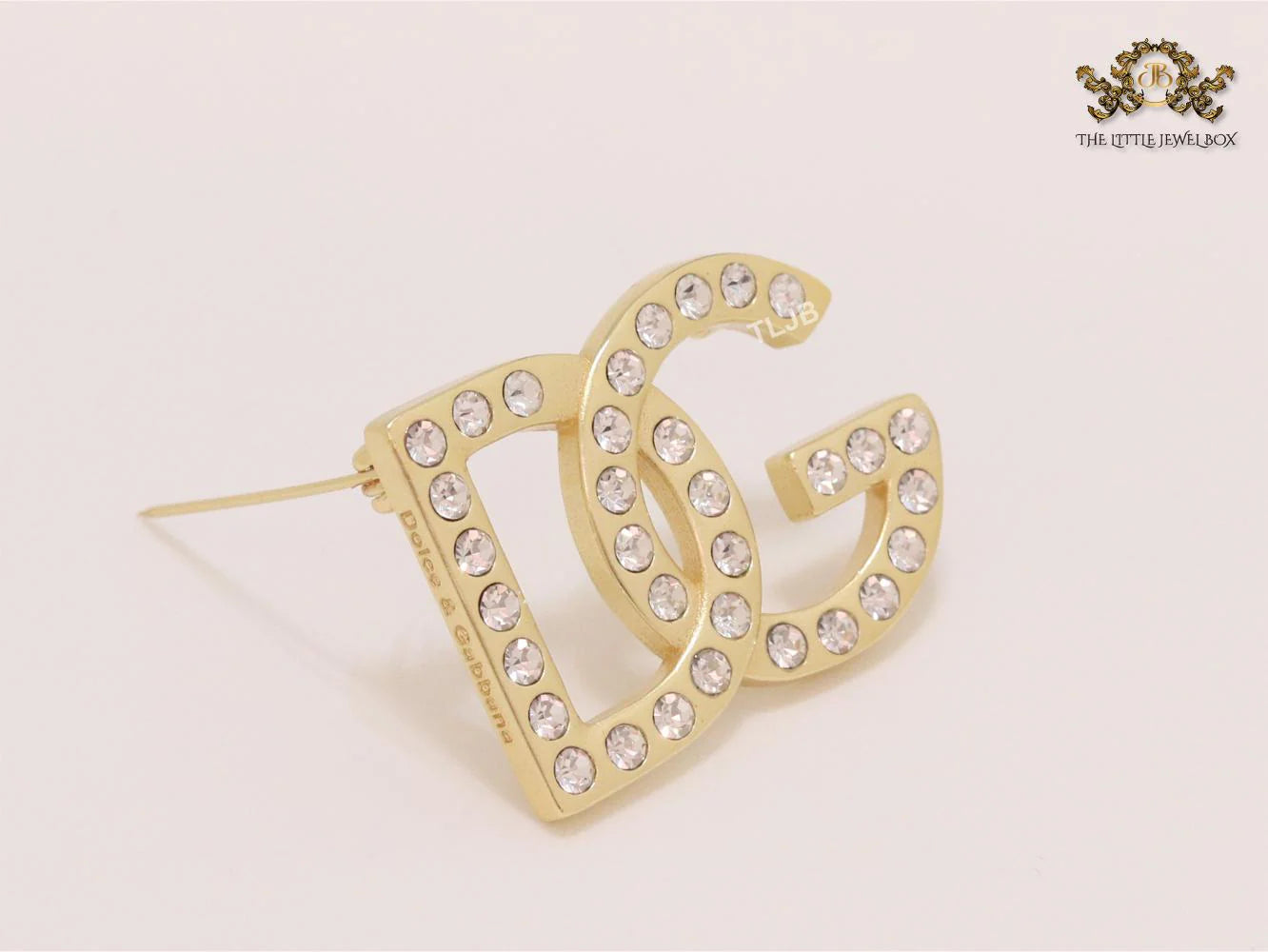 Alphabet DG Matt gold brooch with zircons
