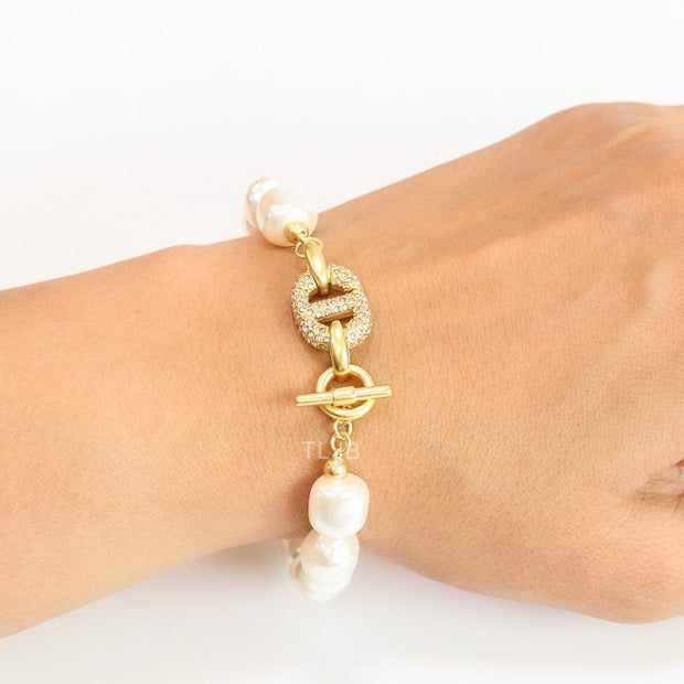 Alphabet C&D openable gold CZ pearl link bracelet