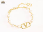 Alphabet V Gold pearl link chain bracelet