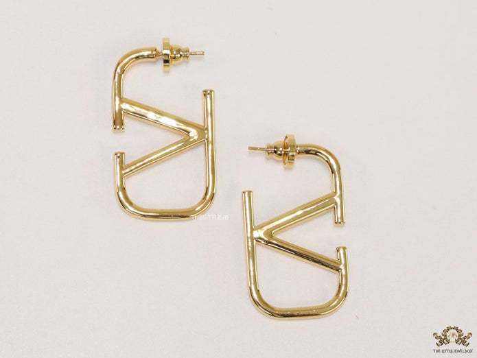 Open V plain Gold rectangular hoop 40 mm