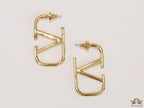 Open V plain Gold rectangular hoop 40 mm