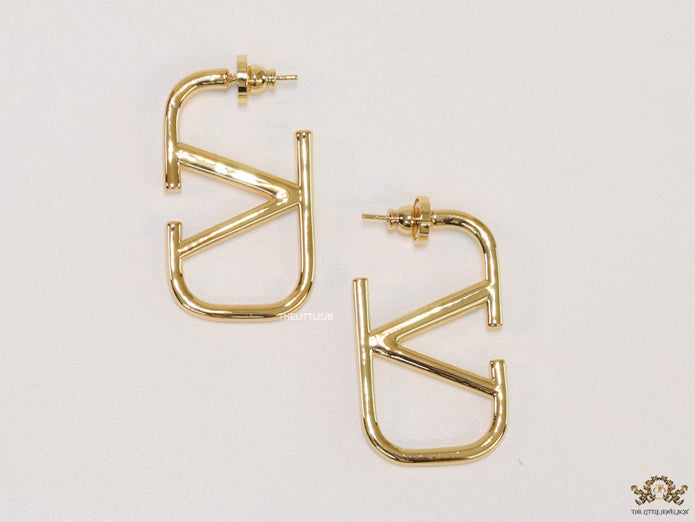 Open V plain Gold rectangular hoop 40 mm