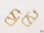 Open V plain Gold rectangular hoop 40 mm