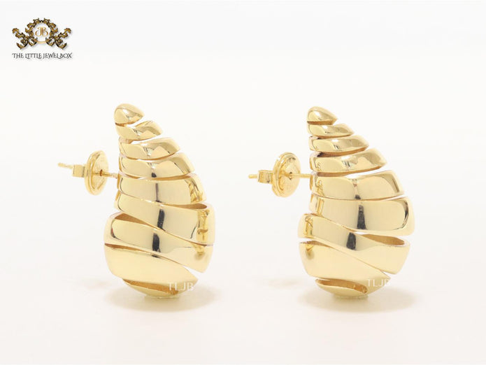 Teardrop gold swirl studs - Medium 30mm
