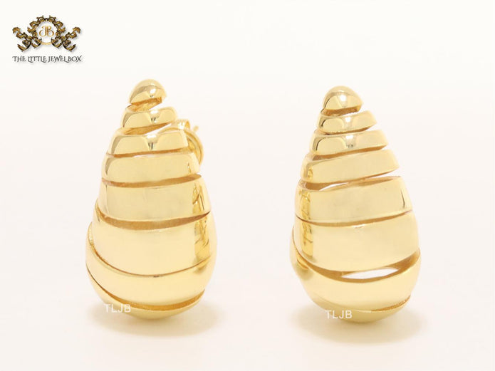 Teardrop gold swirl studs - Medium 30mm