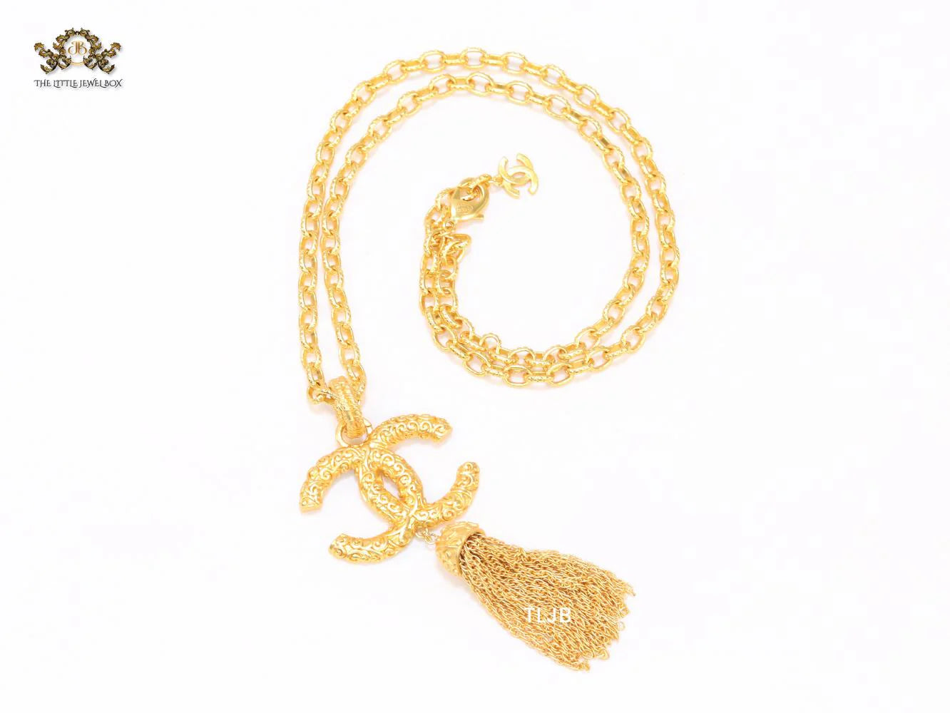 Double C tassel gold sleek chain