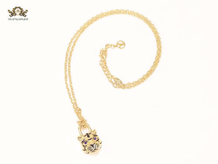 Sleek panther face gold chain