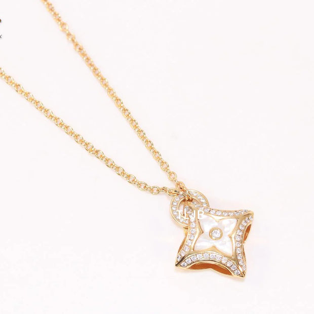 White clover sleek chain