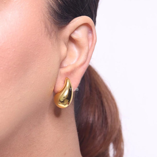Teardrop gold studs - small 25mm