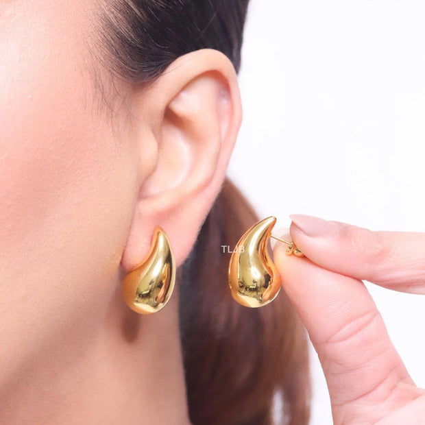 Teardrop gold studs - small 25mm