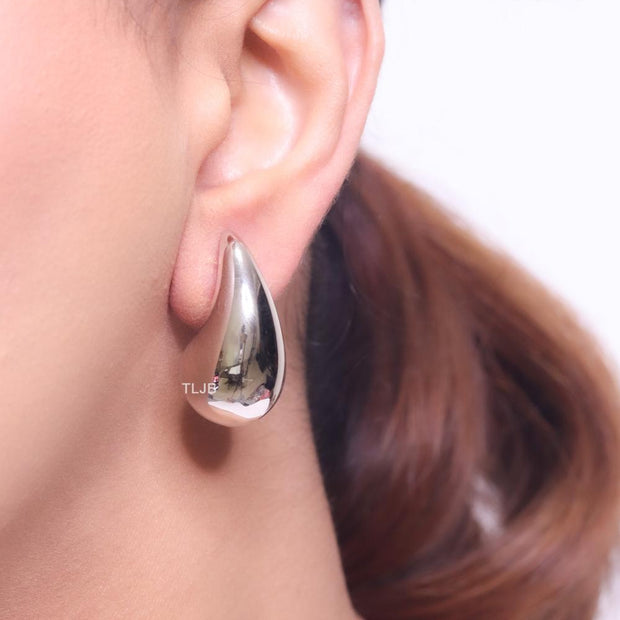 Teardrop platinum studs - Medium 30mm