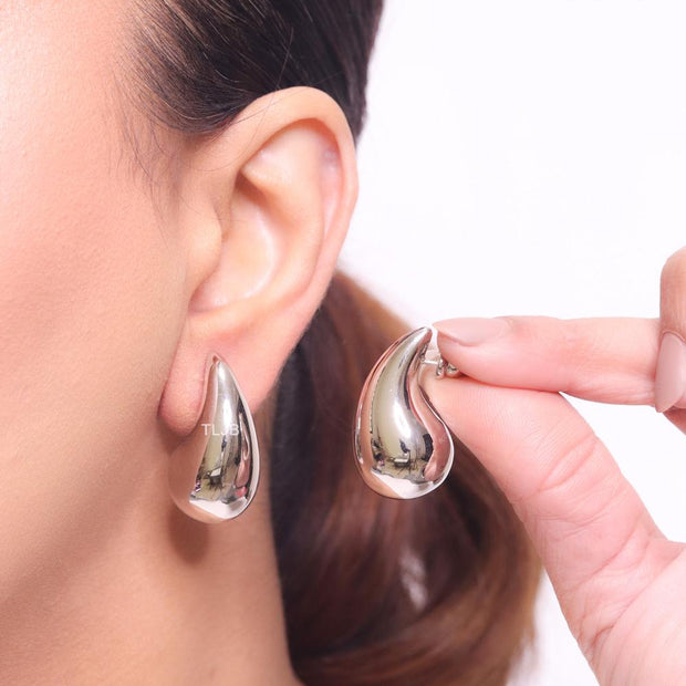 Teardrop platinum studs - Medium 30mm