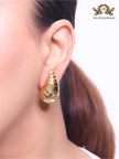 Teardrop gold swirl studs - Medium 30mm