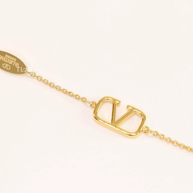 Open V sleek chain bracelet