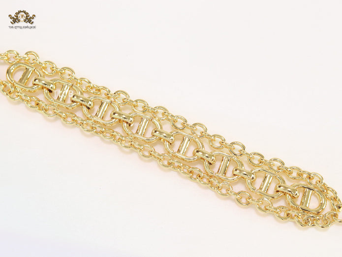 Chunky gold bracelet