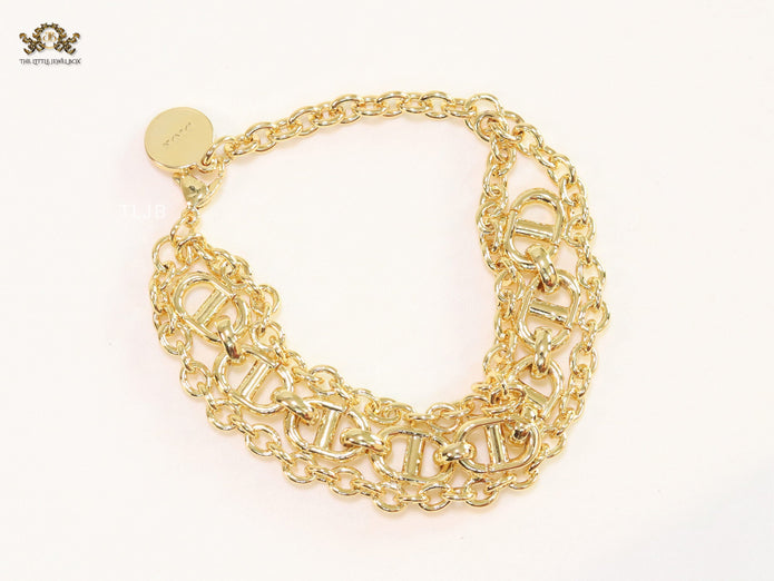 Chunky gold bracelet