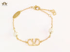 Open V sleek chain bracelet