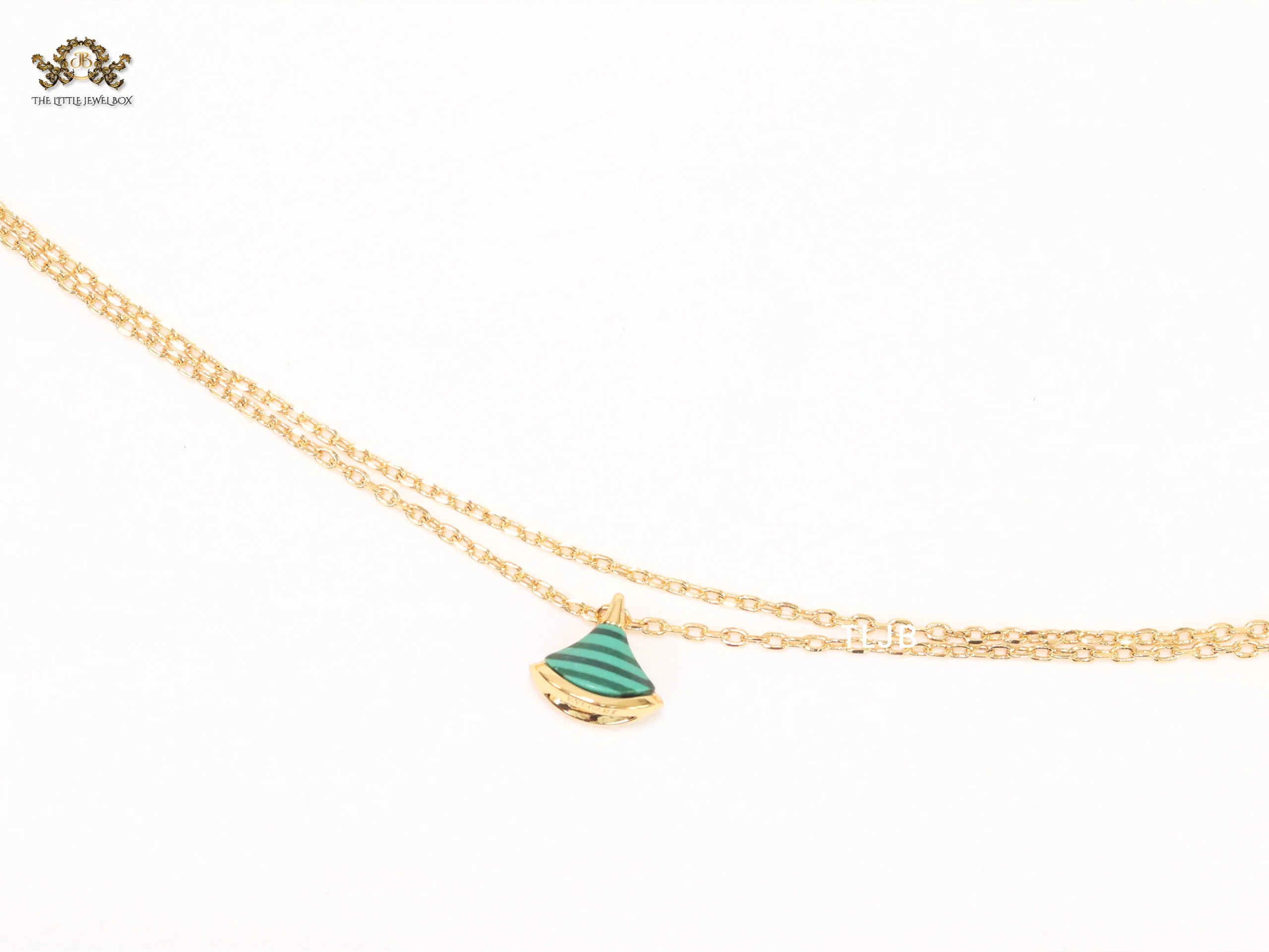 Alphabet B  sleek chain bracelet green