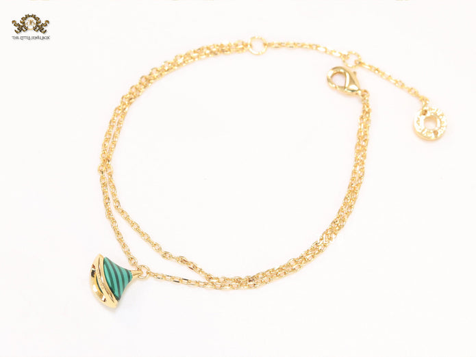 Alphabet B  sleek chain bracelet green