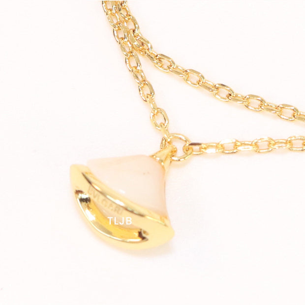 Alphabet B  sleek chain bracelet white