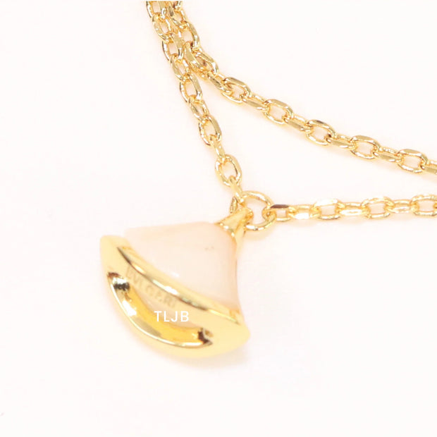 Alphabet B  sleek chain bracelet white