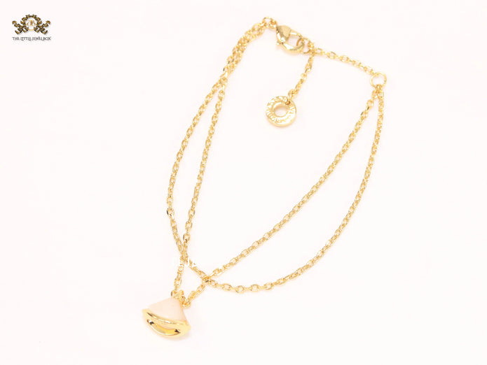 Alphabet B  sleek chain bracelet white