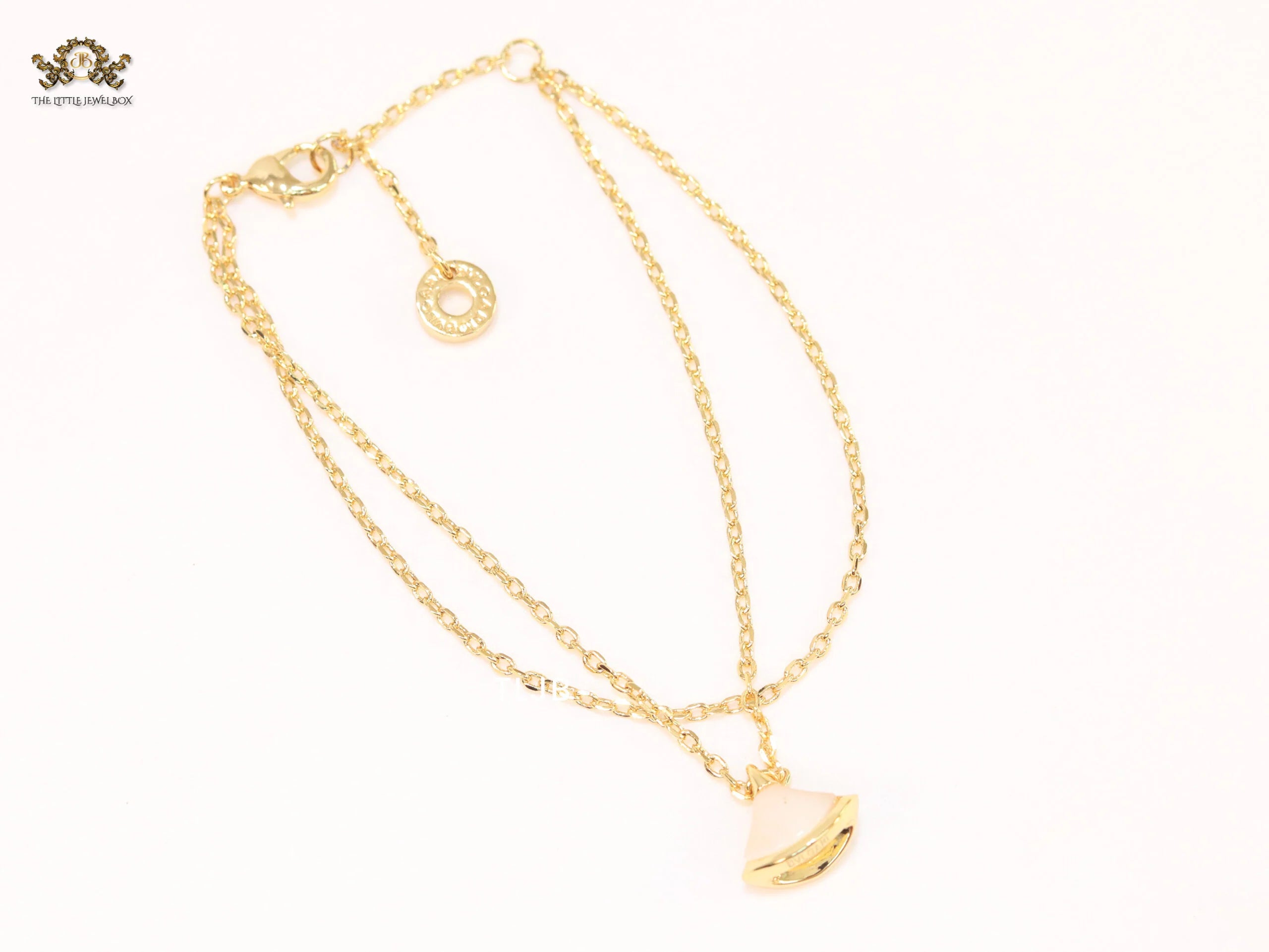 Alphabet B  sleek chain bracelet white