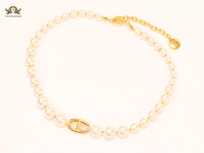 Alphabet CD pearl necklace
