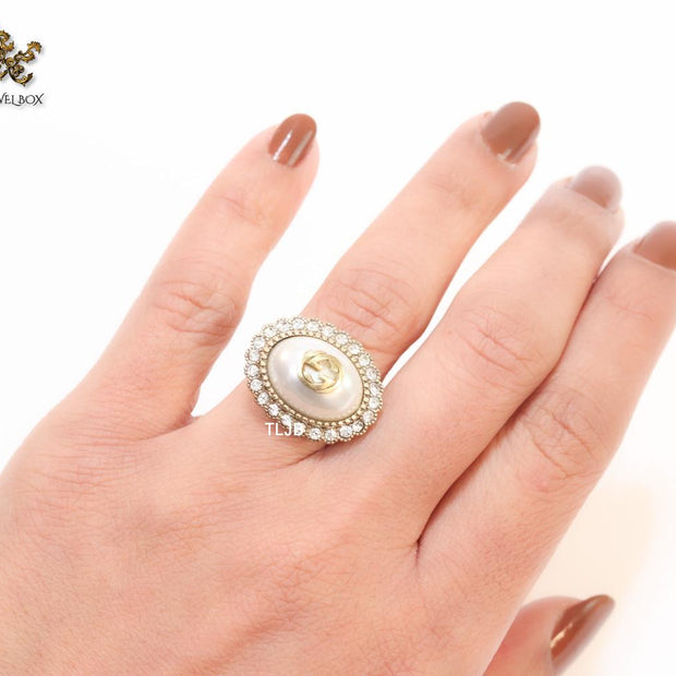 Vintage white double G ring
