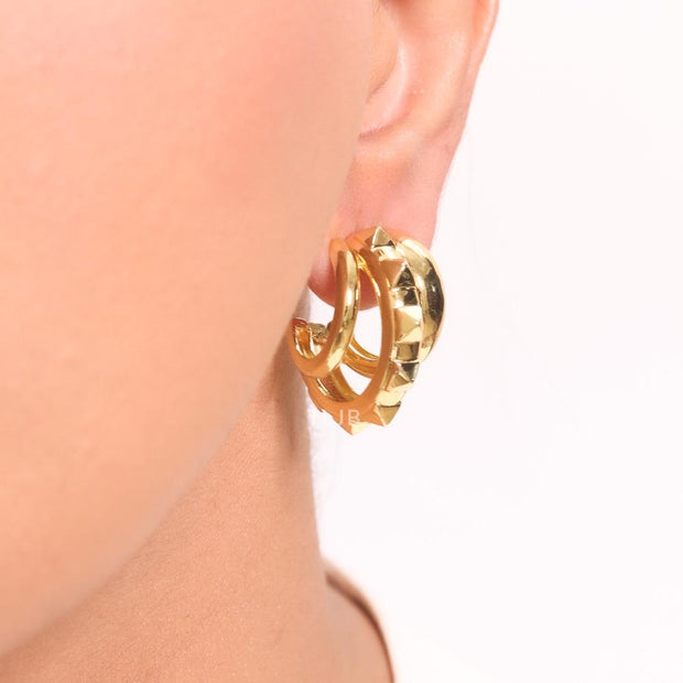 Alphabet V Chunky gold hoops