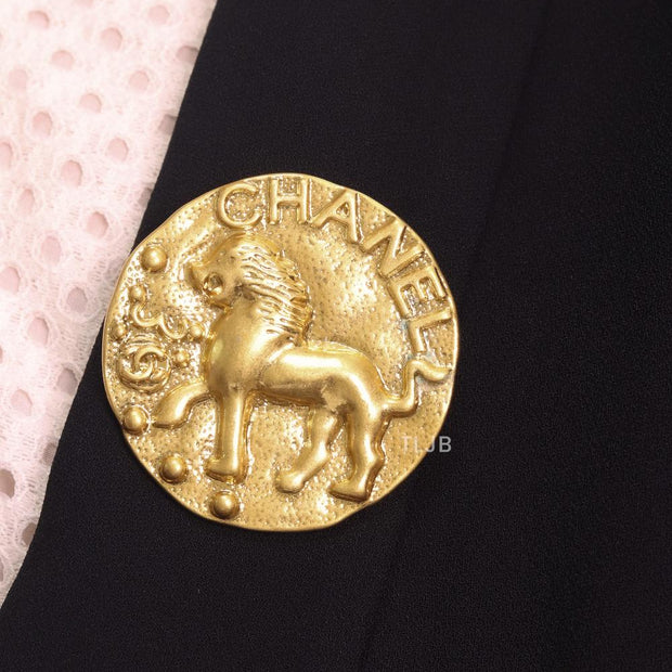 Double C embossed brooch