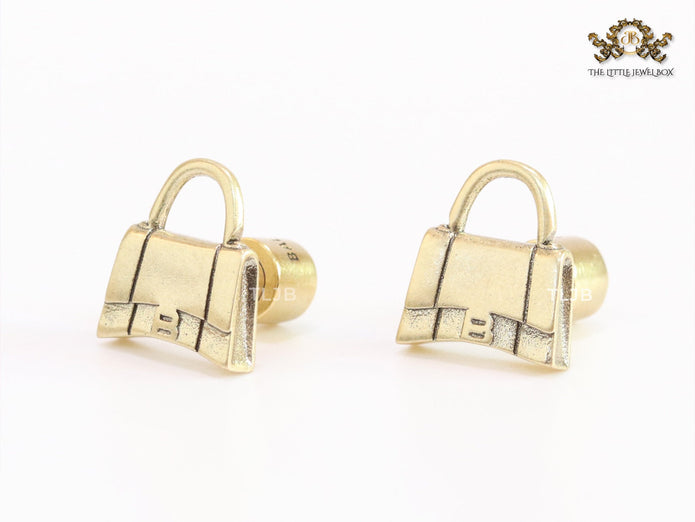 Alphabet B bag studs in platinum finish