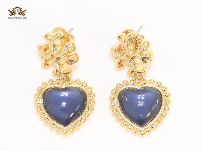 Alphabet T heart earrings