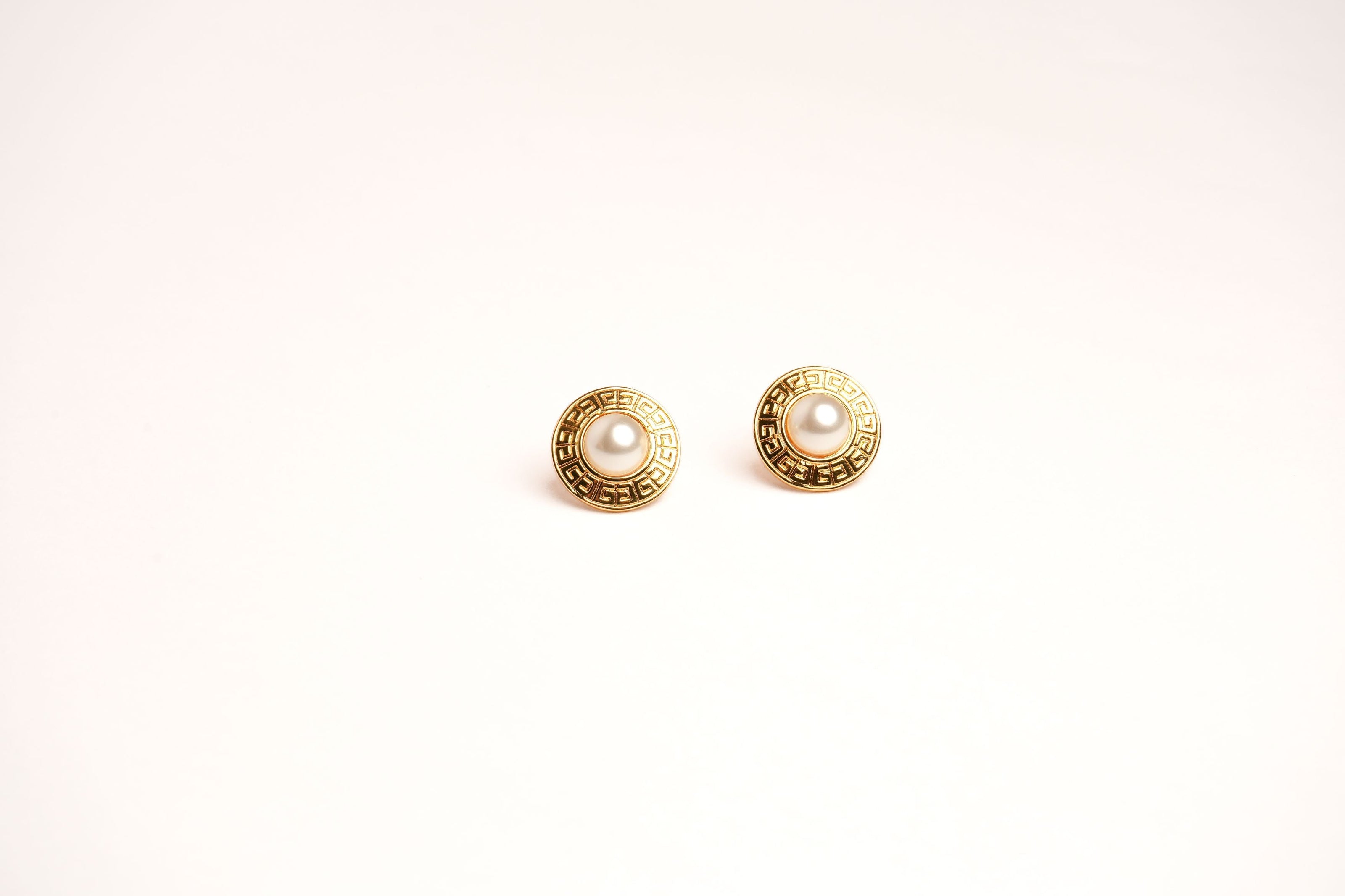 Alphabet G Pearl Round Studs in Gold Plating