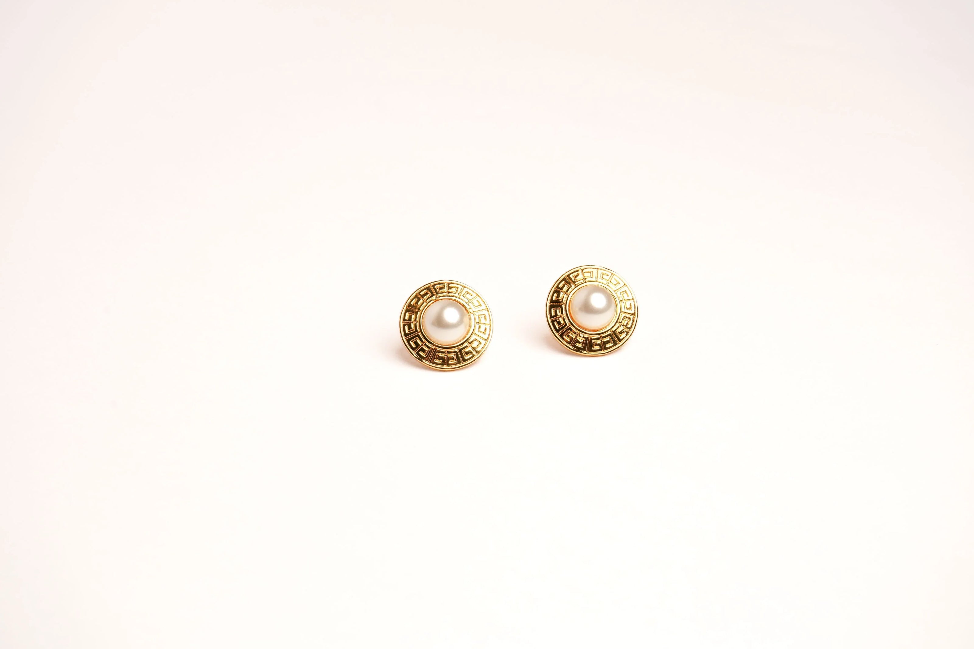 Alphabet G Pearl Round Studs in Gold Plating