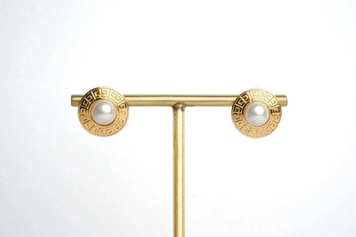 Alphabet G Pearl Round Studs in Gold Plating