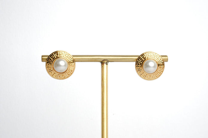 Alphabet G Pearl Round Studs in Gold Plating