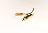 Alphabet P Snake Pattern Bracelet in Gold | Luxury Fashion Statement