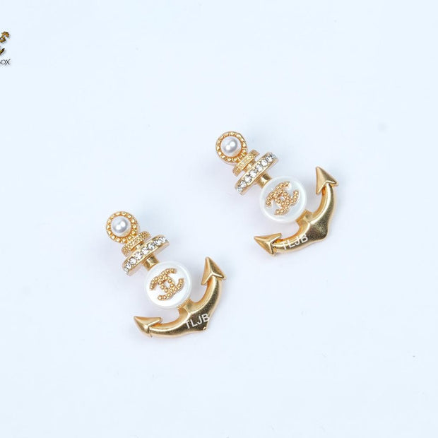 Double C anchor detailed earrings
