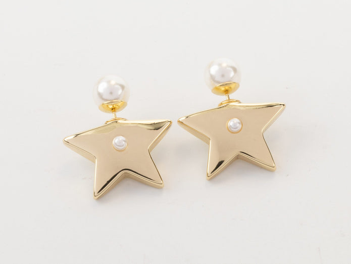 Gold stars with pearl detailing earrings