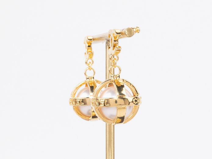 Gold Double C Pearl hanging earrings