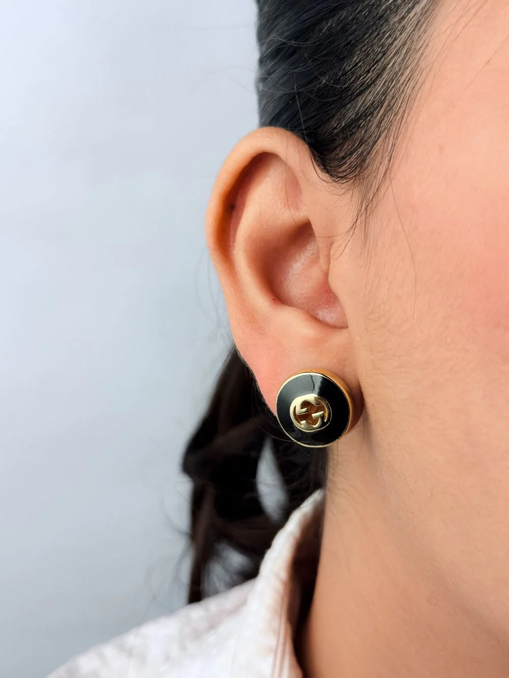 Double G black enamel studs gold