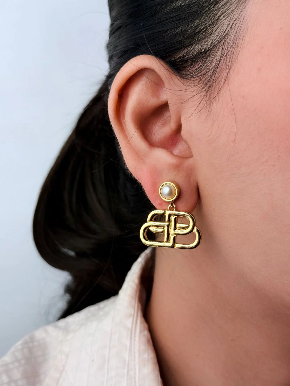 Alphabet double B drop earrings
